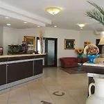 卡吉阿里酒店 西尼加利亚